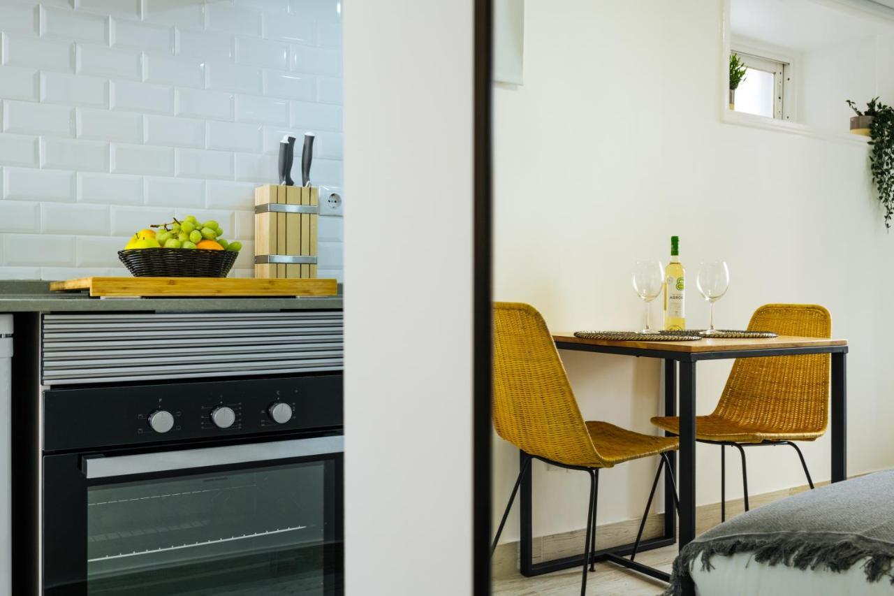 Cozy & Small Studio In The Center Lisboa Exteriör bild