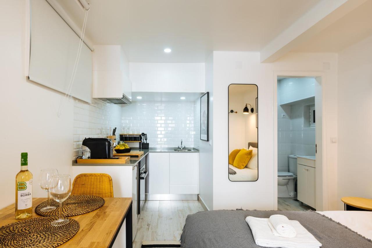 Cozy & Small Studio In The Center Lisboa Exteriör bild